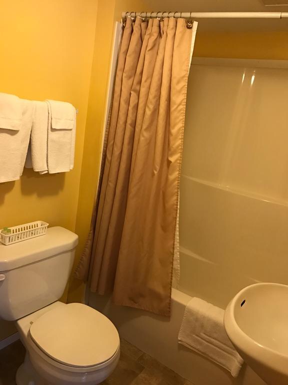 麦肯齐汽车旅馆和小屋酒店 谢尔本 外观 照片