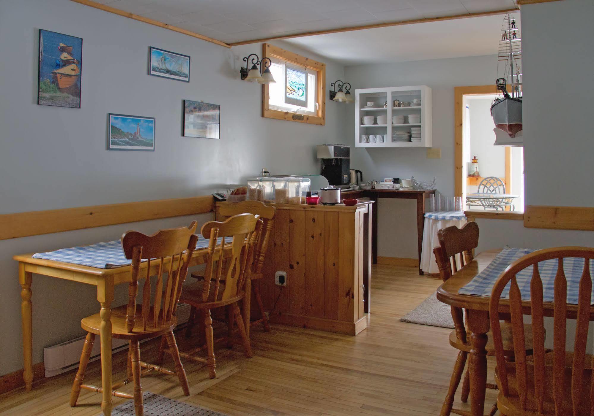 麦肯齐汽车旅馆和小屋酒店 谢尔本 外观 照片