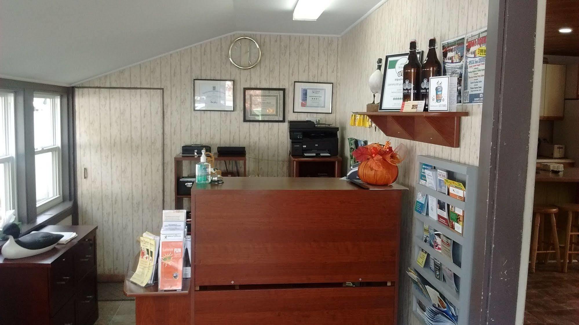 麦肯齐汽车旅馆和小屋酒店 谢尔本 外观 照片